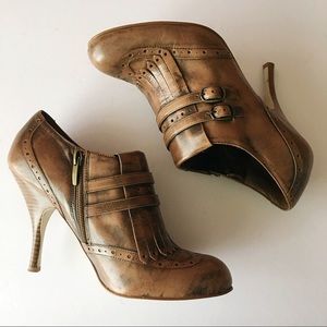 Enzo Angiolini Oxford Heels